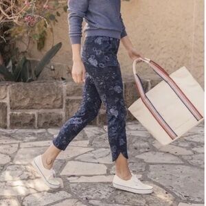 Marine‎ Layer Re-Spun Allison Pant Navy Blue Floral Print